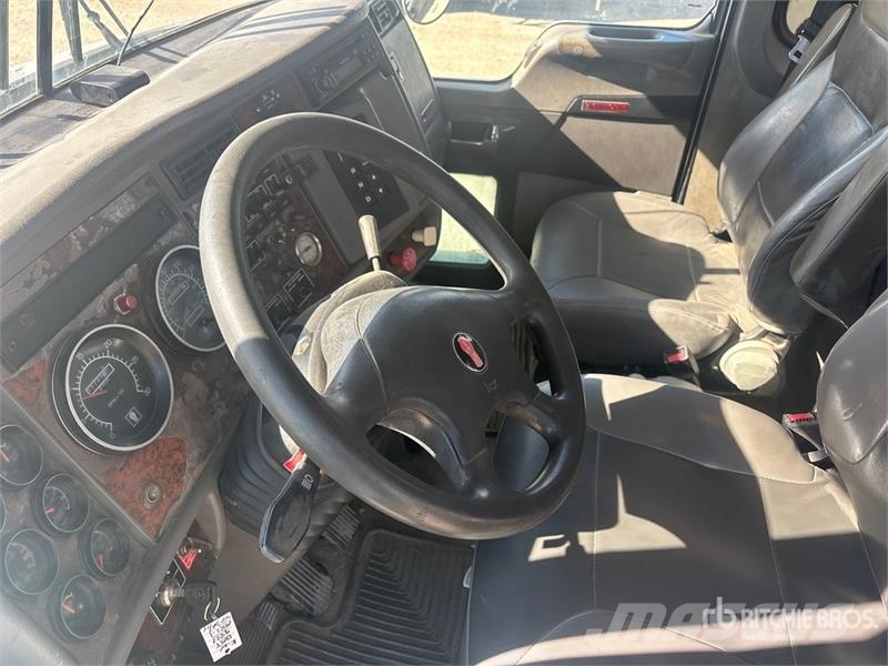 Kenworth Hiab HIAB 200 C-5 Knuckle Boom on  Kenworth T370 4 Tovornjaki z žerjavom