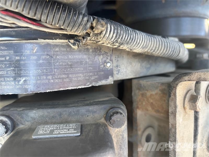 Kenworth Hiab HIAB 200 C-5 Knuckle Boom on  Kenworth T370 4 Tovornjaki z žerjavom