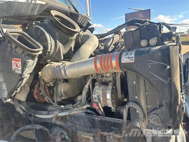 Kenworth Hiab HIAB 200 C-5 Knuckle Boom on  Kenworth T370 4 Tovornjaki z žerjavom