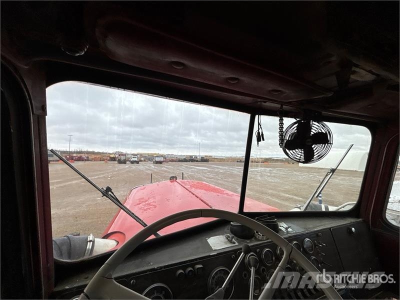Kenworth LW900 6x4 Bed Truck Plošinové nákladné automobily/nákladné automobily so sklápacími bočnicami