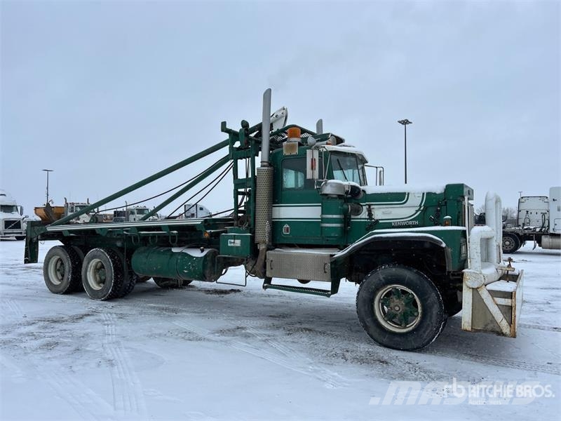 Kenworth LW924 6x4 Bed Truck 平板式/側卸式卡車