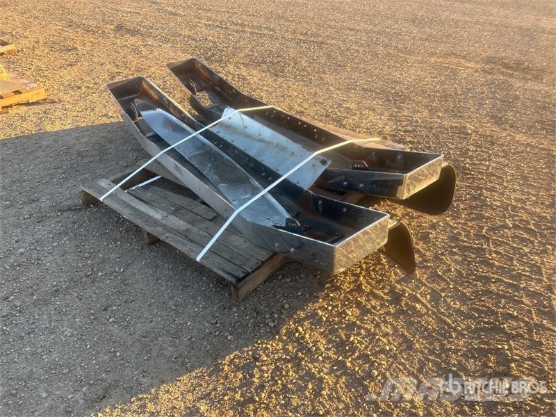 Kenworth of (2) Kenworth Stainless Bumpers Transport - Altele