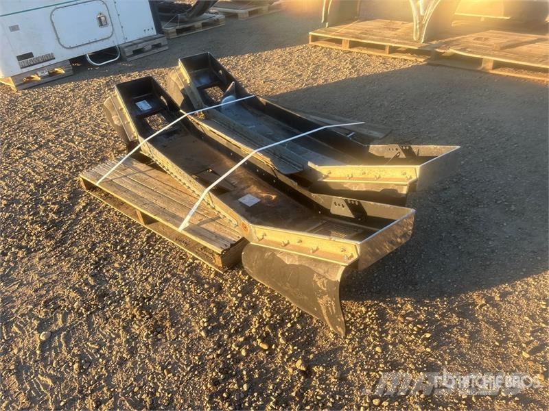 Kenworth of (2) Kenworth Stainless Bumpers Transport - Altele