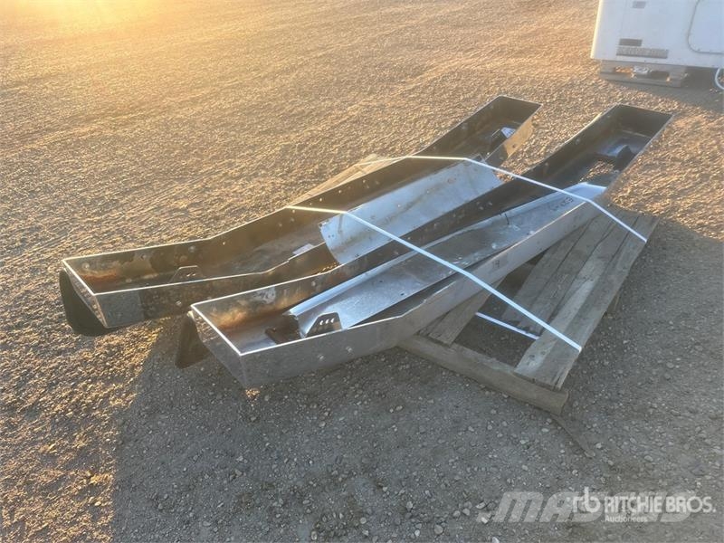 Kenworth of (2) Kenworth Stainless Bumpers Transport - Altele