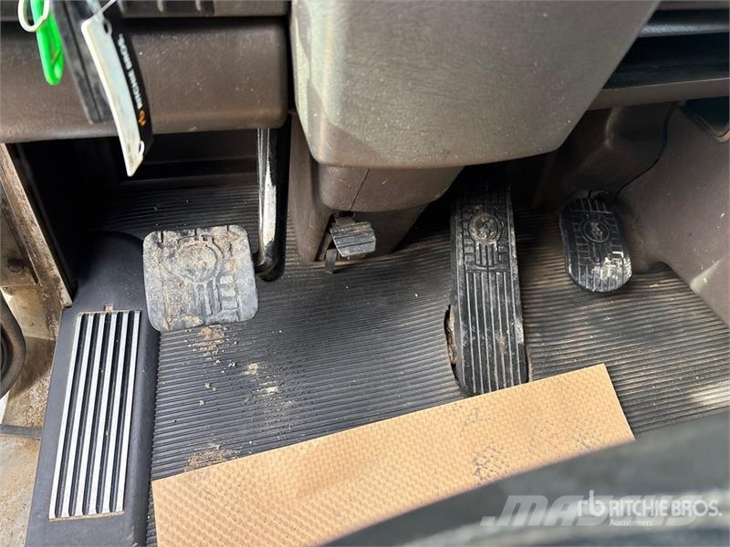 Kenworth on  Kenworth T-800 8x6 Sleeper Combination Wash/ V Paine-/imuautot