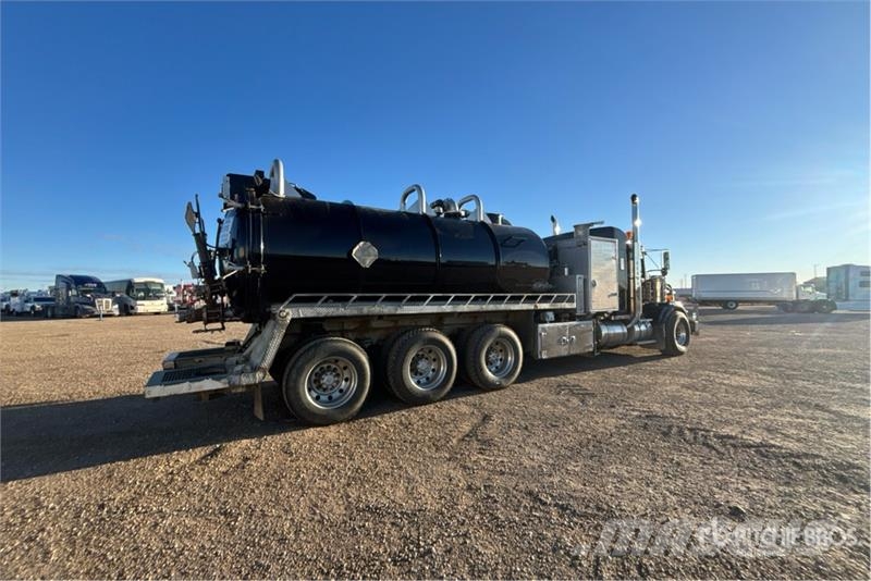 Kenworth on Kenworth T800 8x6 Combination Wash/ Vacuum Tan Saug- und Druckwagen
