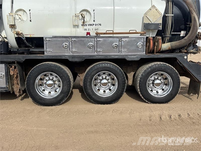Kenworth on  Kenworth T-800 8x6 Sleeper Combination Wash/ V Paine-/imuautot