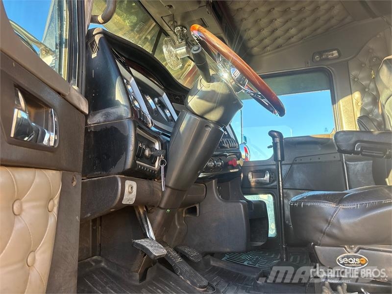 Kenworth on Kenworth T800 8x6 Combination Wash/ Vacuum Tan Saug- und Druckwagen