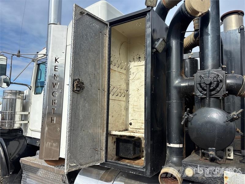 Kenworth on  Kenworth T-800 8x6 Sleeper Combination Wash/ V Paine-/imuautot