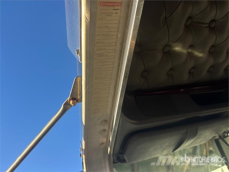Kenworth on Kenworth T800 8x6 Combination Wash/ Vacuum Tan Saug- und Druckwagen