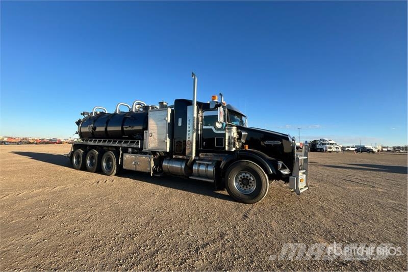 Kenworth on Kenworth T800 8x6 Combination Wash/ Vacuum Tan Saug- und Druckwagen