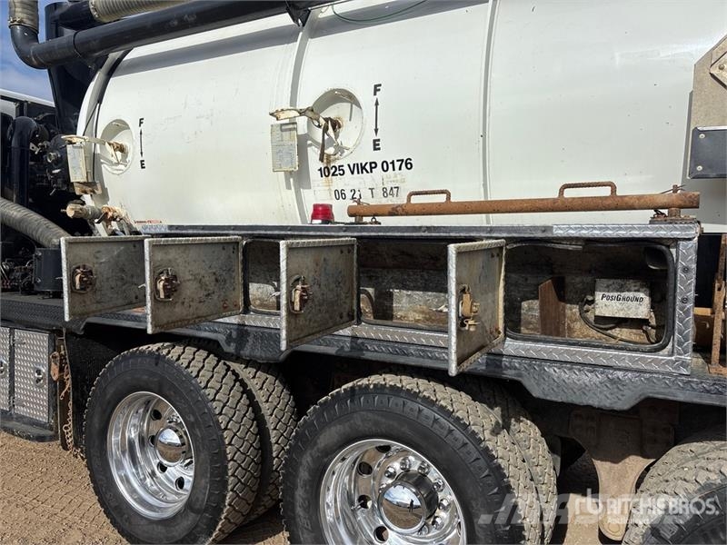 Kenworth on  Kenworth T-800 8x6 Sleeper Combination Wash/ V Paine-/imuautot
