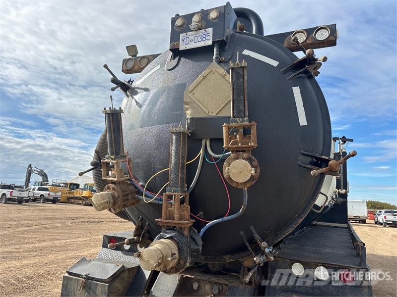 Kenworth on  Kenworth T-800 8x6 Sleeper Combination Wash/ V Paine-/imuautot