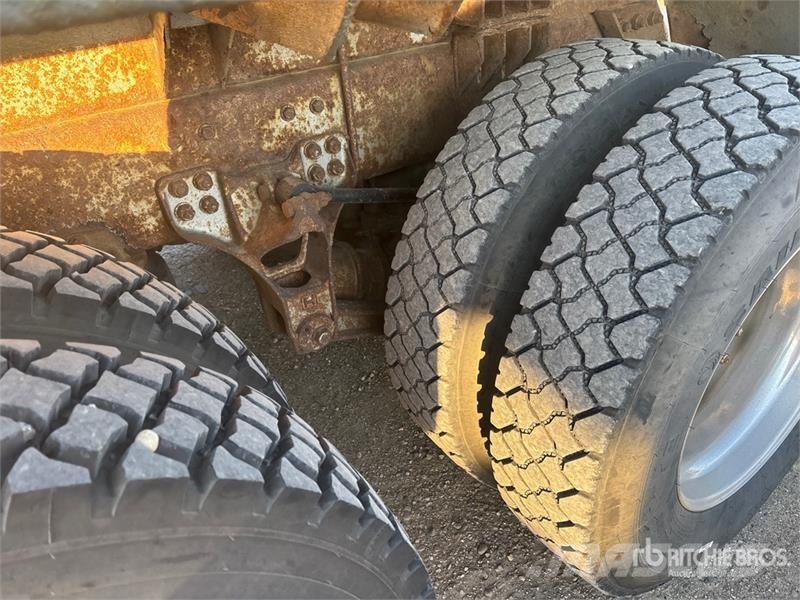 Kenworth on Kenworth T800 8x6 Combination Wash/ Vacuum Tan Saug- und Druckwagen