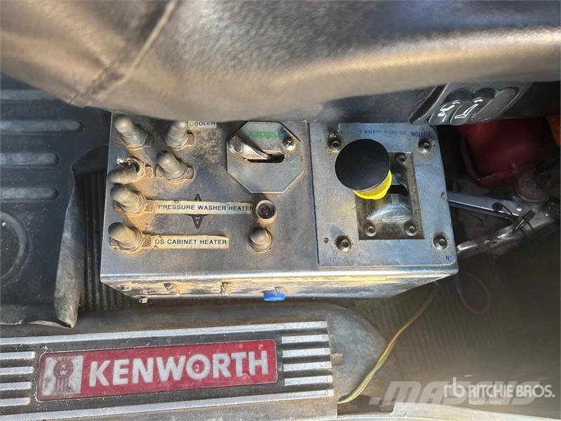 Kenworth on Kenworth T800 8x6 Combination Wash/ Vacuum Tan Saug- und Druckwagen