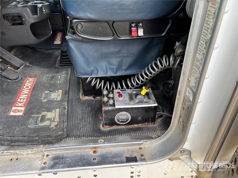 Kenworth on Kenworth T-800 6x4 Vacuum Excavator Truck Combi / vacuum trucks