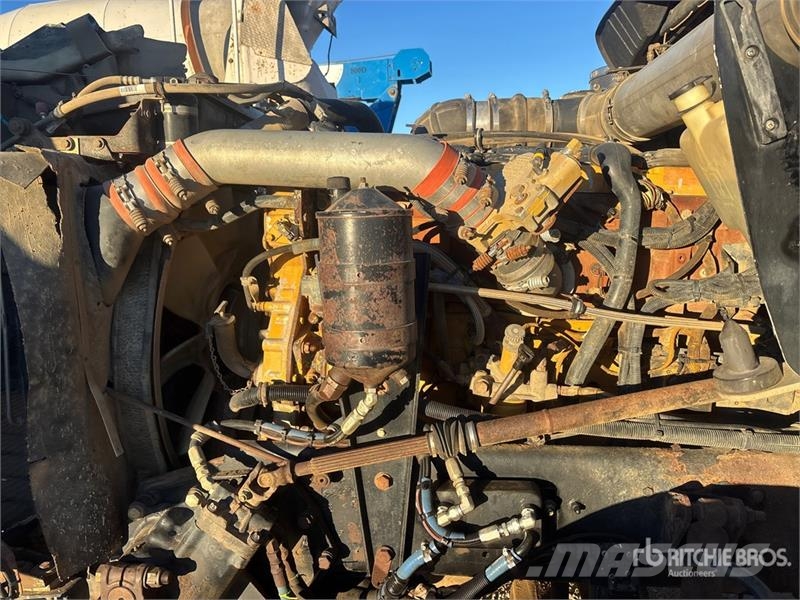 Kenworth on Kenworth T800 8x6 Combination Wash/ Vacuum Tan Saug- und Druckwagen