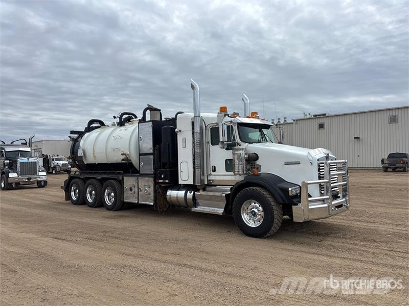 Kenworth on  Kenworth T-800 8x6 Sleeper Combination Wash/ V Paine-/imuautot