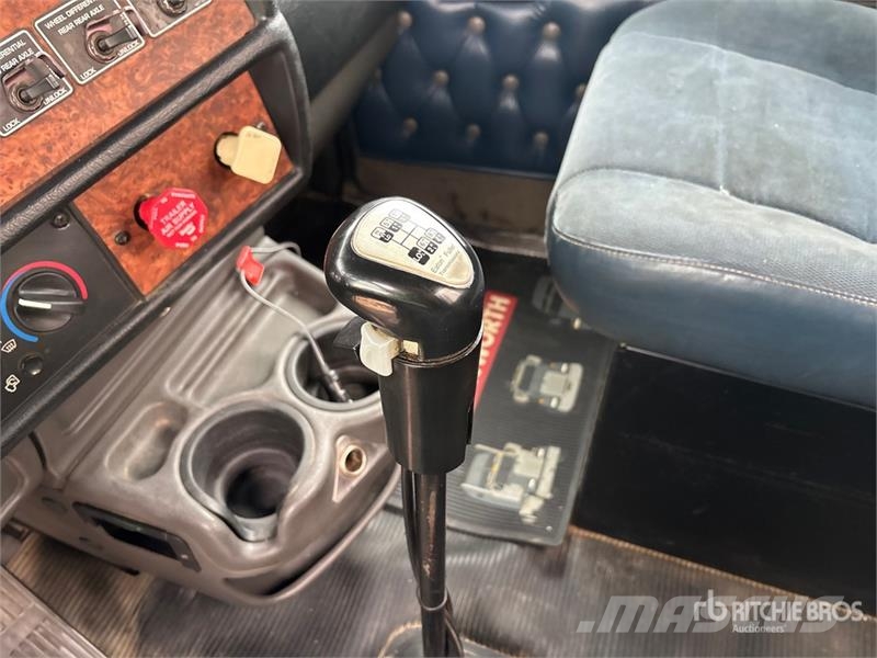 Kenworth on Kenworth T-800 6x4 Vacuum Excavator Truck Combi / vacuum trucks