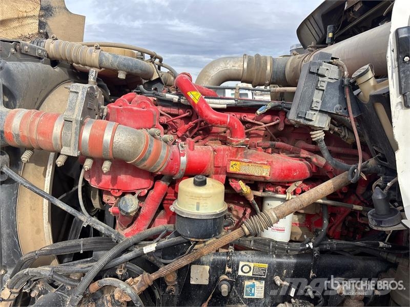Kenworth on  Kenworth T-800 8x6 Sleeper Combination Wash/ V Paine-/imuautot
