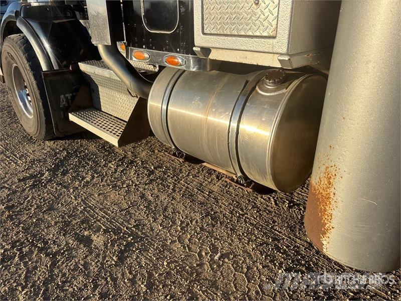 Kenworth on Kenworth T800 8x6 Combination Wash/ Vacuum Tan Saug- und Druckwagen