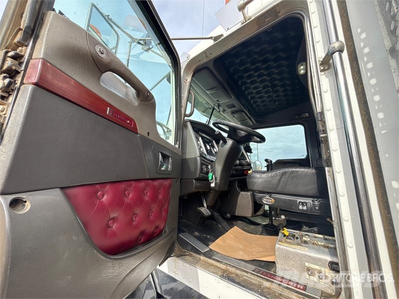 Kenworth on  Kenworth T-800 8x6 Sleeper Combination Wash/ V Paine-/imuautot