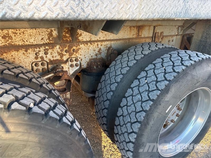Kenworth on Kenworth T800 8x6 Combination Wash/ Vacuum Tan Saug- und Druckwagen