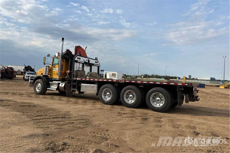 Kenworth Palfinger PK 23500 Knuckle Boom on Kenworth T800 Crane trucks