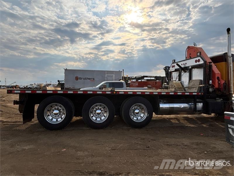 Kenworth Palfinger PK 23500 Knuckle Boom on Kenworth T800 Crane trucks