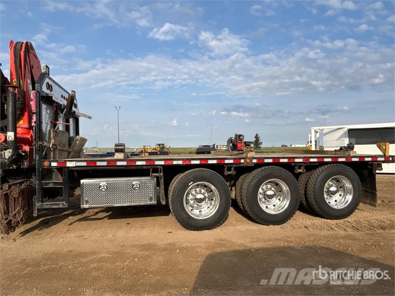 Kenworth Palfinger PK 23500 Knuckle Boom on Kenworth T800 Crane trucks
