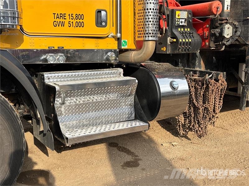 Kenworth Palfinger PK 23500 Knuckle Boom on Kenworth T800 Crane trucks