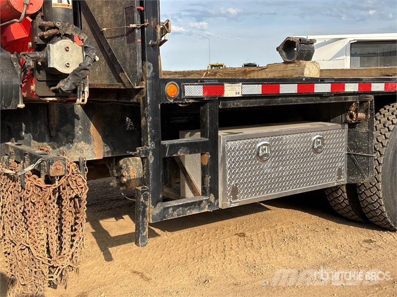 Kenworth Palfinger PK 23500 Knuckle Boom on Kenworth T800 Crane trucks