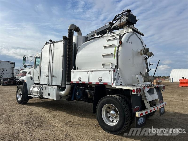 Kenworth SmartVac on  Kenworth T370 4x4 Vacuum Tanker Truck Kombinētās vakumsūkņa mašīnas