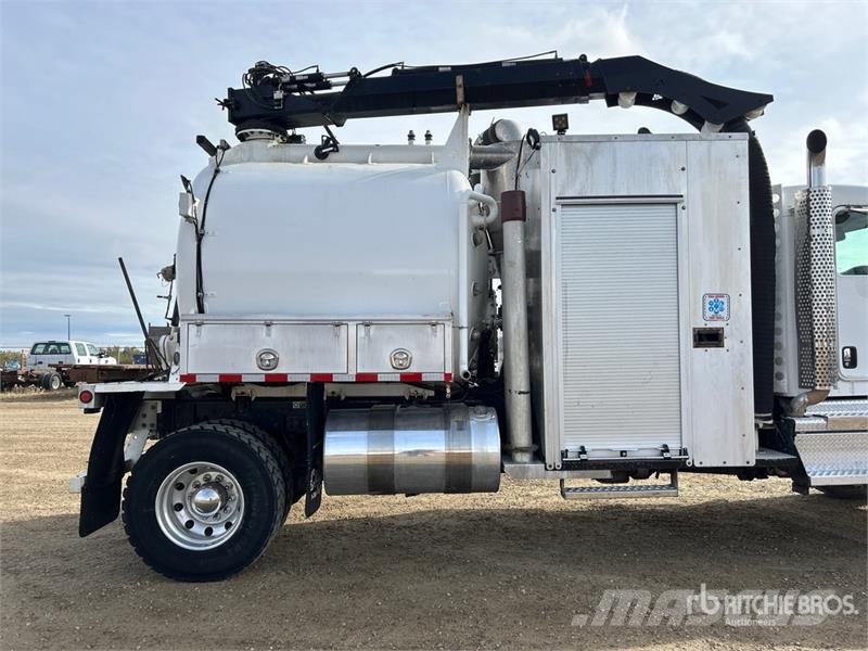 Kenworth SmartVac on  Kenworth T370 4x4 Vacuum Tanker Truck Kombinētās vakumsūkņa mašīnas