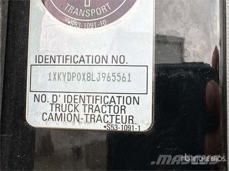 Kenworth T-680 6x4 T/A Sleeper Truck Tractor Vilcēji