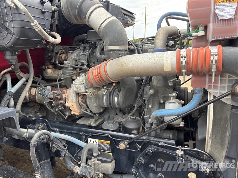 Kenworth T-680 6x4 T/A Day Cab Truck Tractor Vlačilci