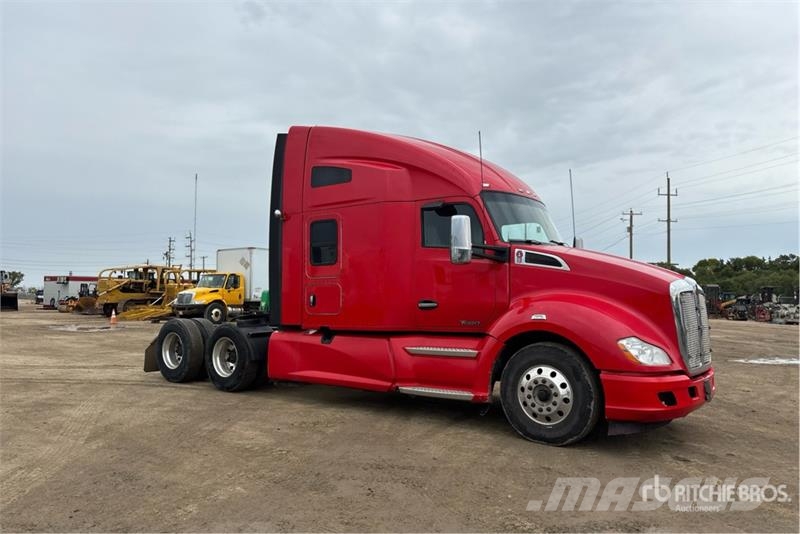 Kenworth T-680 6x4 T/A Day Cab Truck Tractor Vlačilci