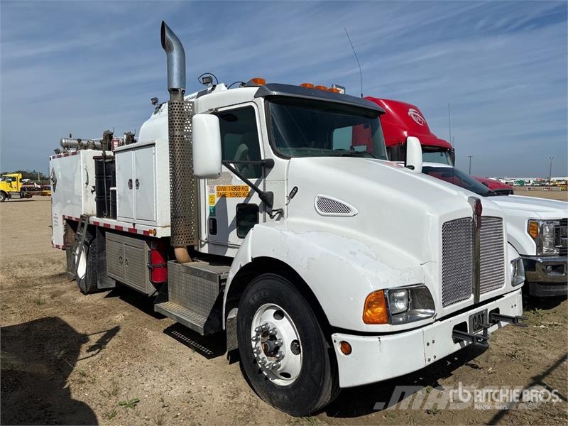 Kenworth T300 Camiones cisternas
