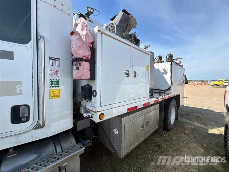 Kenworth T300 Camiones cisternas