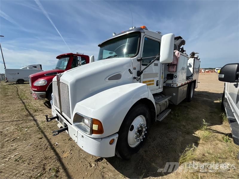 Kenworth T300 Camiones cisternas