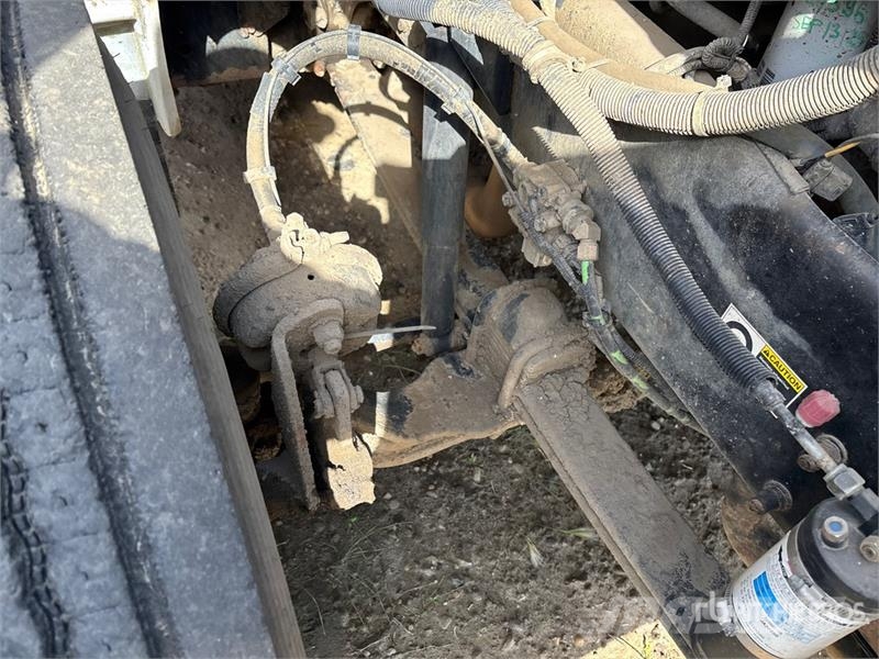 Kenworth T300 Camiones cisternas