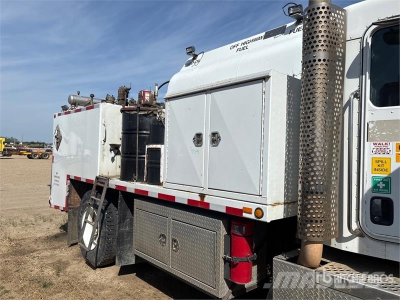 Kenworth T300 Camiones cisternas