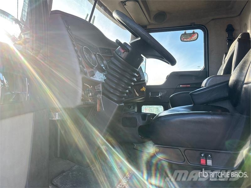 Kenworth T300 4x2 Cab and Chassis Kabine i unutrašnjost