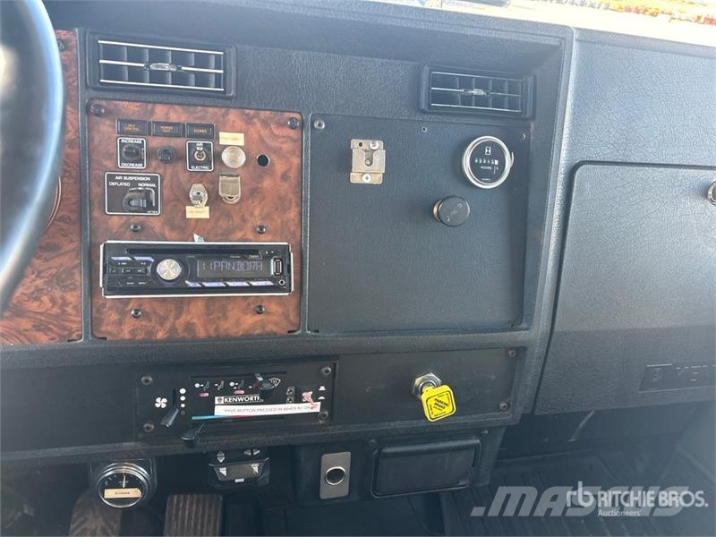 Kenworth T300 4x2 Steam Truck Egyéb