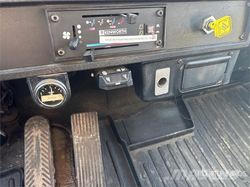 Kenworth T300 4x2 Steam Truck Egyéb
