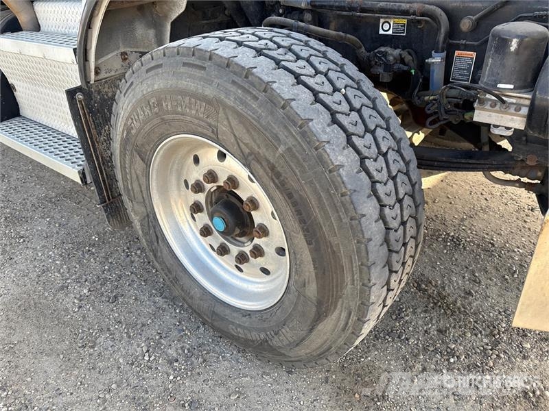 Kenworth T440 6x4 Van Truck Samochody ciężarowe ze skrzynią zamkniętą