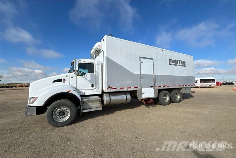 Kenworth T440 6x4 Van Truck Samochody ciężarowe ze skrzynią zamkniętą
