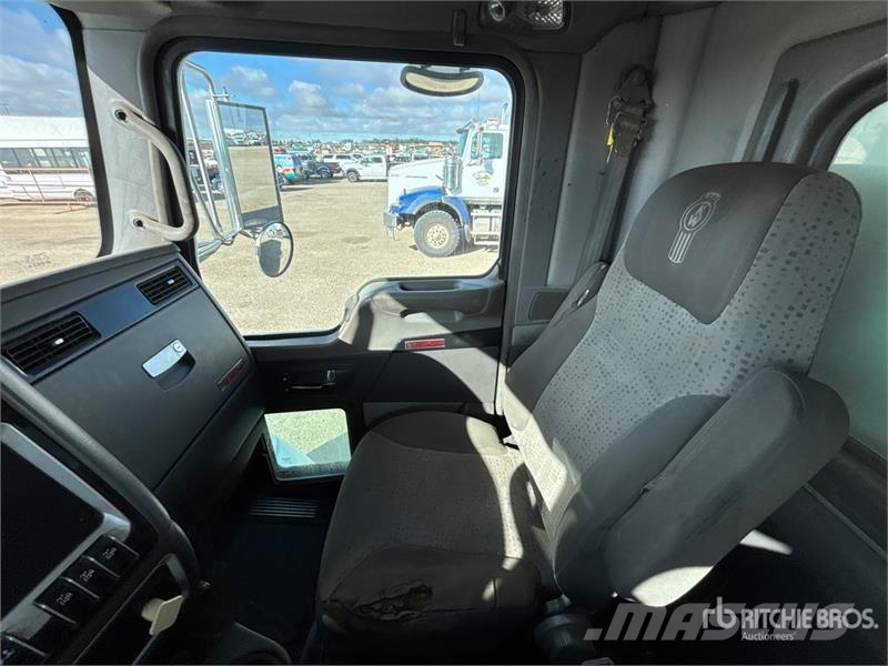 Kenworth T440 6x4 Van Truck Samochody ciężarowe ze skrzynią zamkniętą