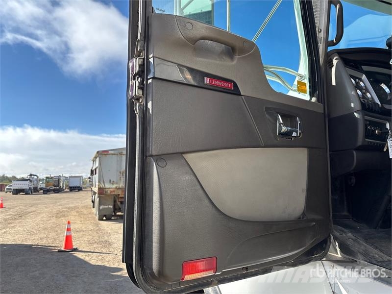 Kenworth T440 6x4 Van Truck Samochody ciężarowe ze skrzynią zamkniętą