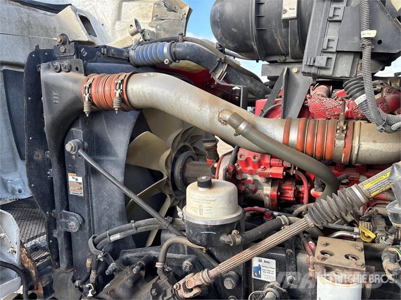 Kenworth T440 6x4 Van Truck Samochody ciężarowe ze skrzynią zamkniętą